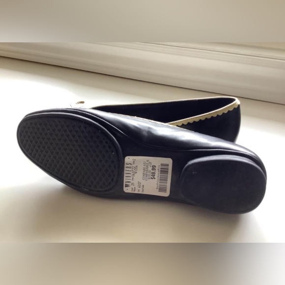 Aerosoles black women’s flats w/ gold lining & bow w/ straps size 7 - Picture 4 of 9